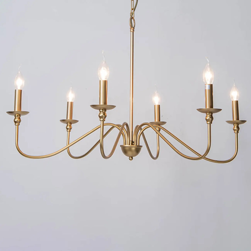 Lampadario classico a candelabro dorato regolabile in altezza