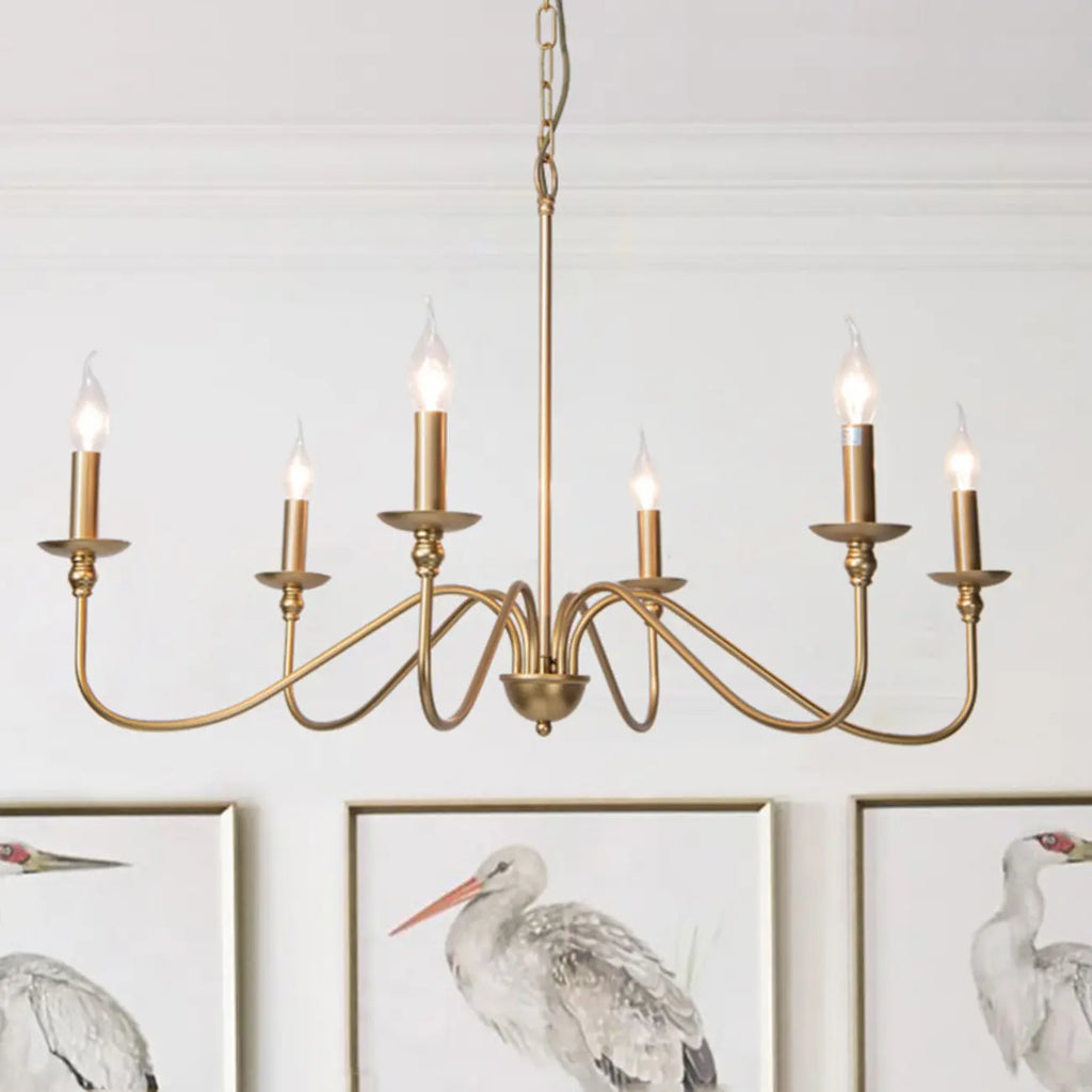 Lampadario classico a candelabro dorato regolabile in altezza