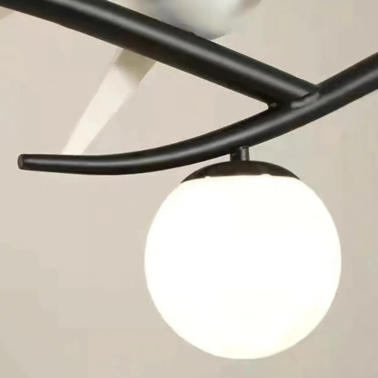 Lampadario a sospensione a 4 luci con globo in vetro per cucina