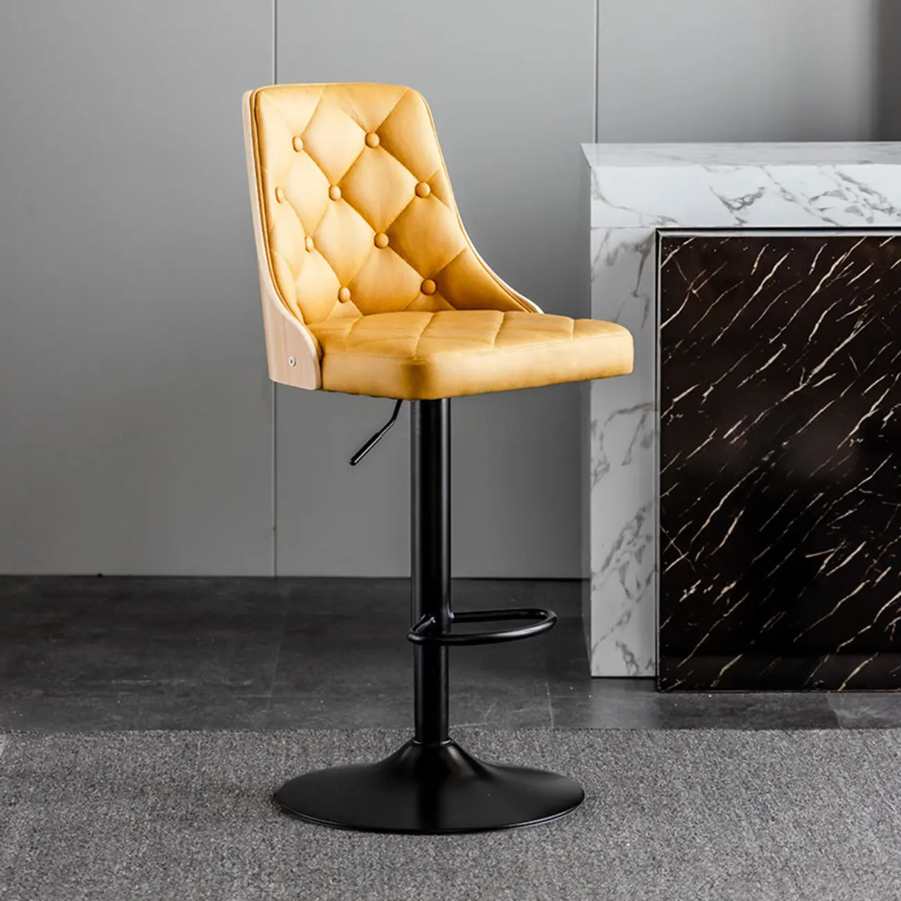 Tabouret de bar moderne réglable en cuir capitonné avec dossier haut