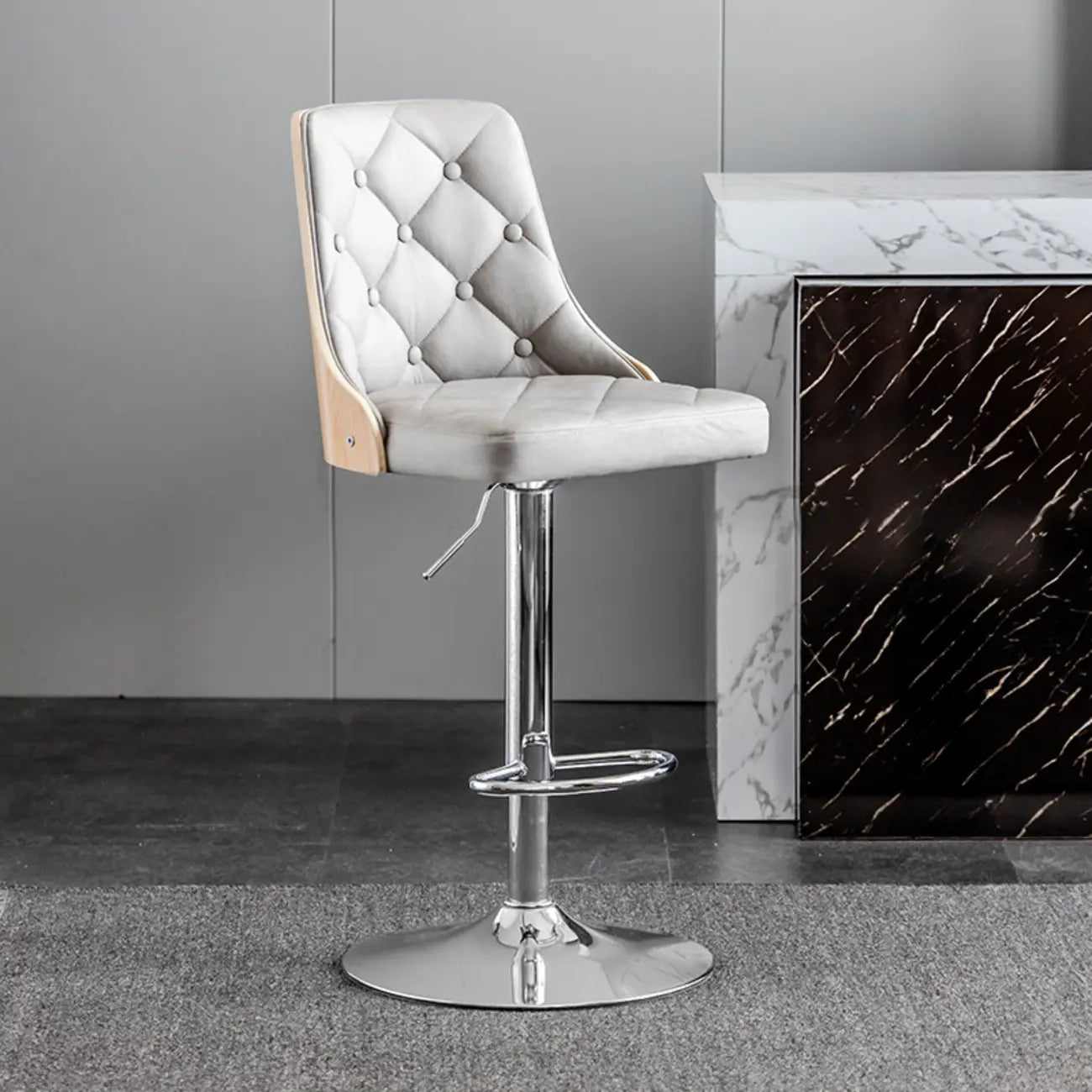 Tabouret de bar moderne réglable en cuir capitonné avec dossier haut