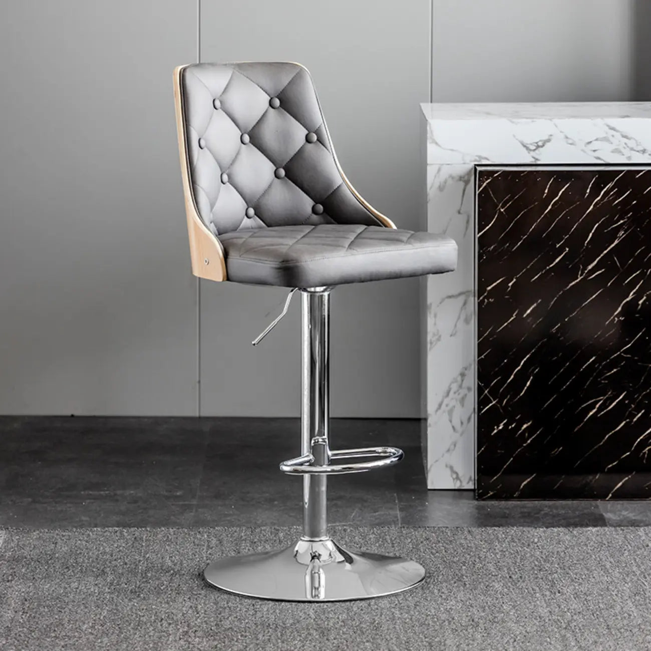 Tabouret de bar moderne réglable en cuir capitonné avec dossier haut