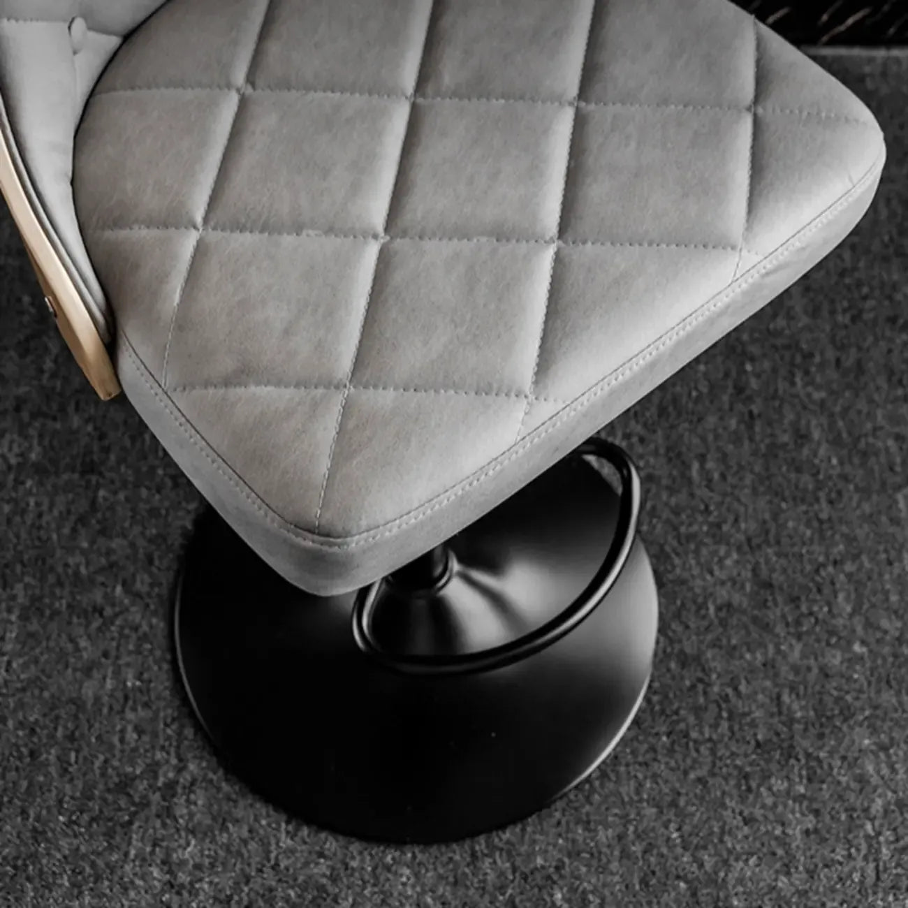 Tabouret de bar moderne réglable en cuir capitonné avec dossier haut
