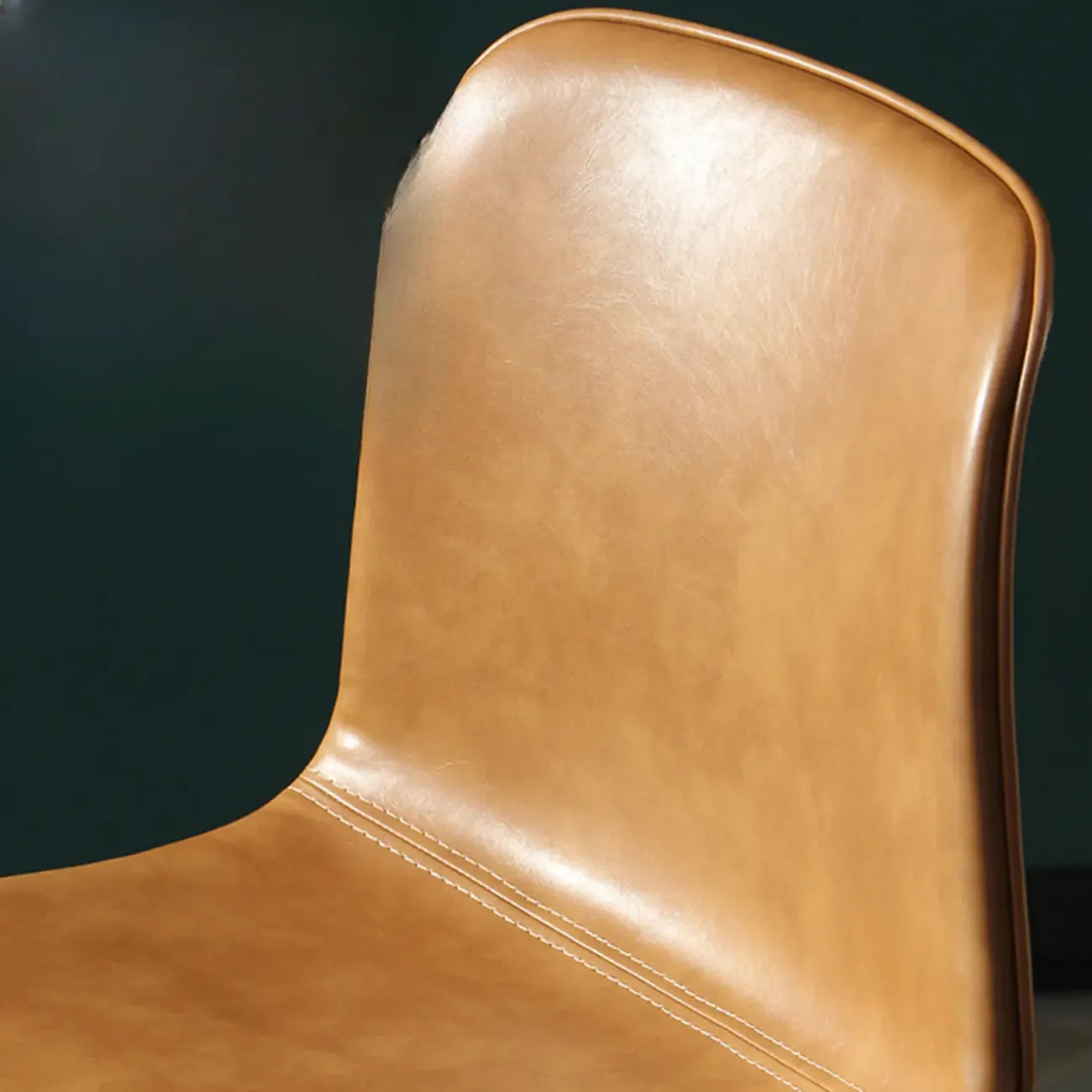 Tabouret de bar industriel en cuir avec structure métallique et repose-pieds