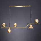 Salle à manger moderne avec suspension LED en laiton et verre pour îlot central