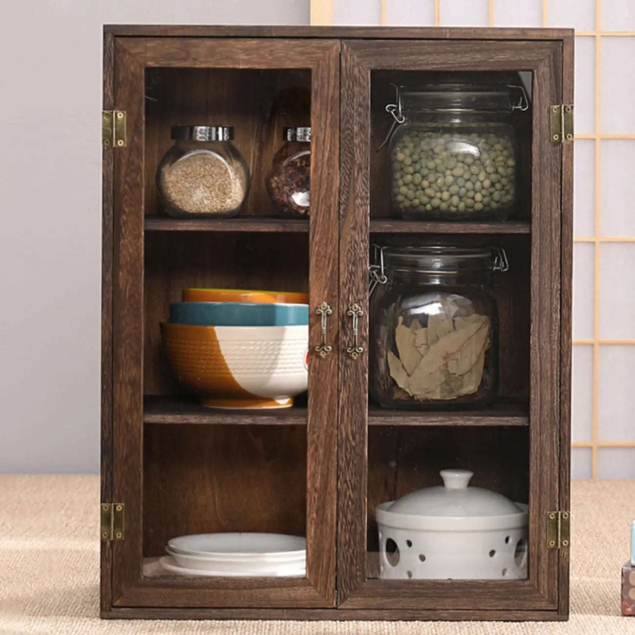 Vitrine autoportante en bois marron pour cuisine