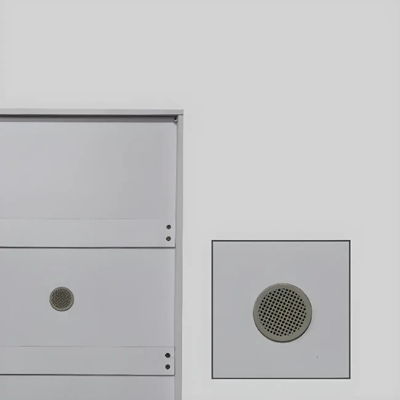 Armoire à chaussures haute en bois blanc avec façade rabattable pour couloir