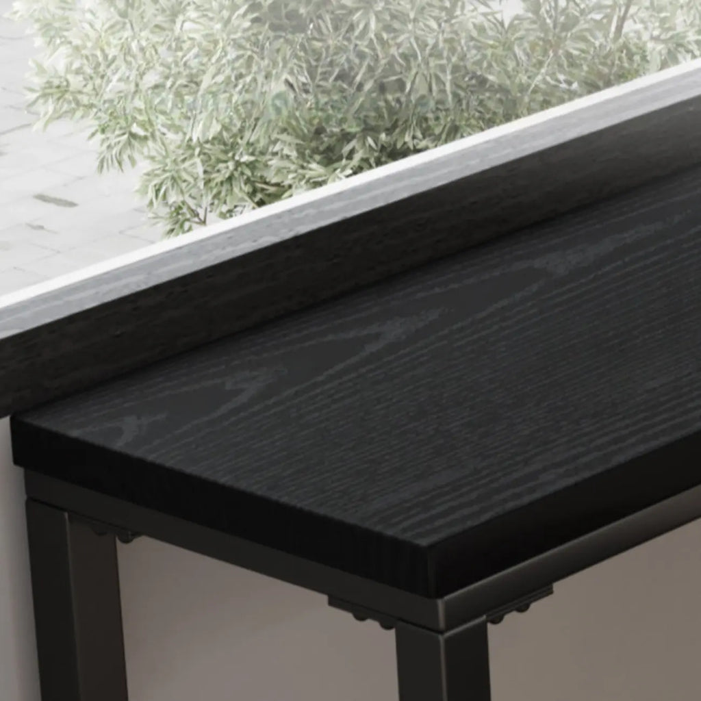 Tables de bar modernes en pin noir et métal avec repose-pieds