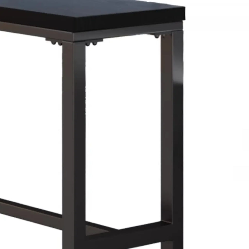 Tables de bar modernes en pin noir et métal avec repose-pieds