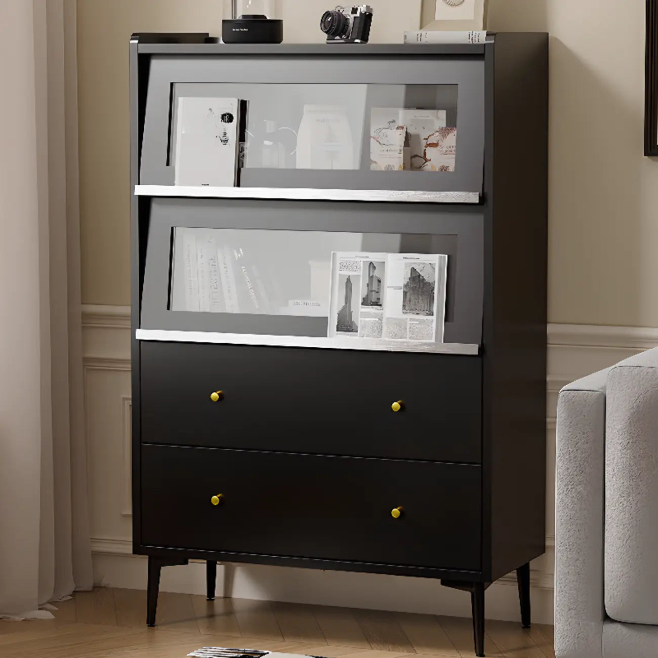 Vitrine moderne en bois noir avec verre inversé