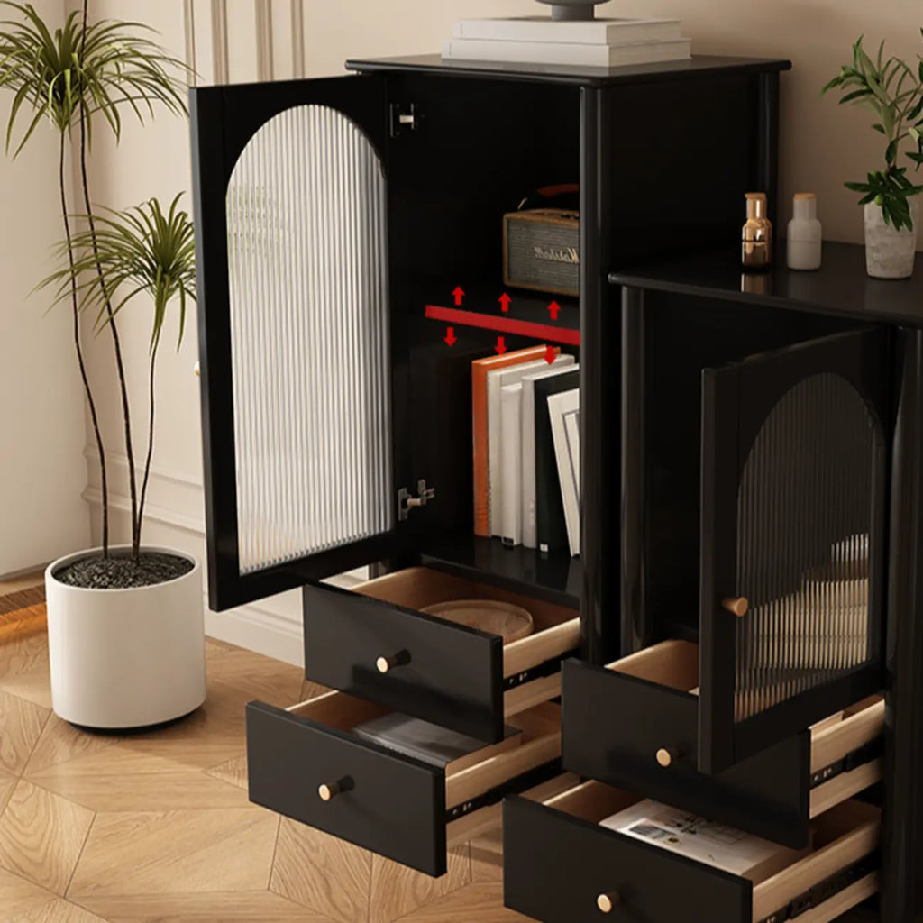 Armoire moderne en bois noir et or avec étagères réglables et porte vitrée