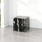 Table d'appoint minimaliste en marbre carré