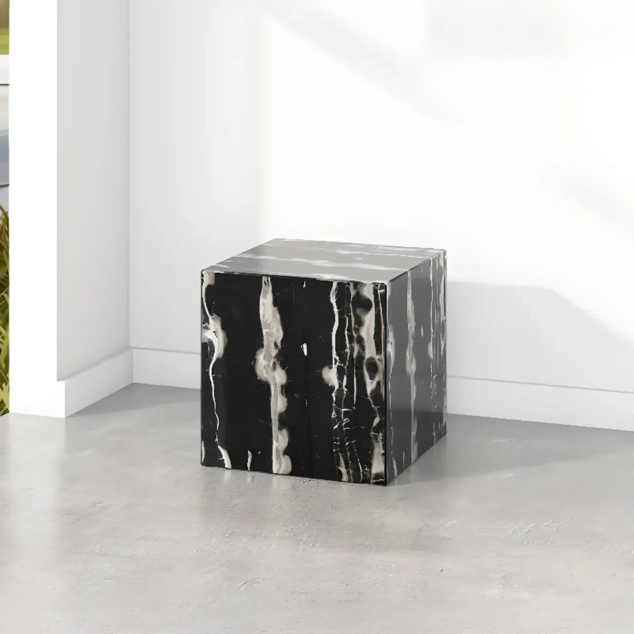 Table d'appoint minimaliste en marbre carré