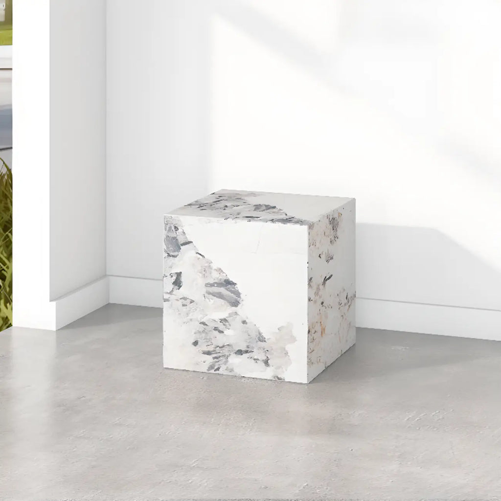 Table d'appoint minimaliste en marbre carré