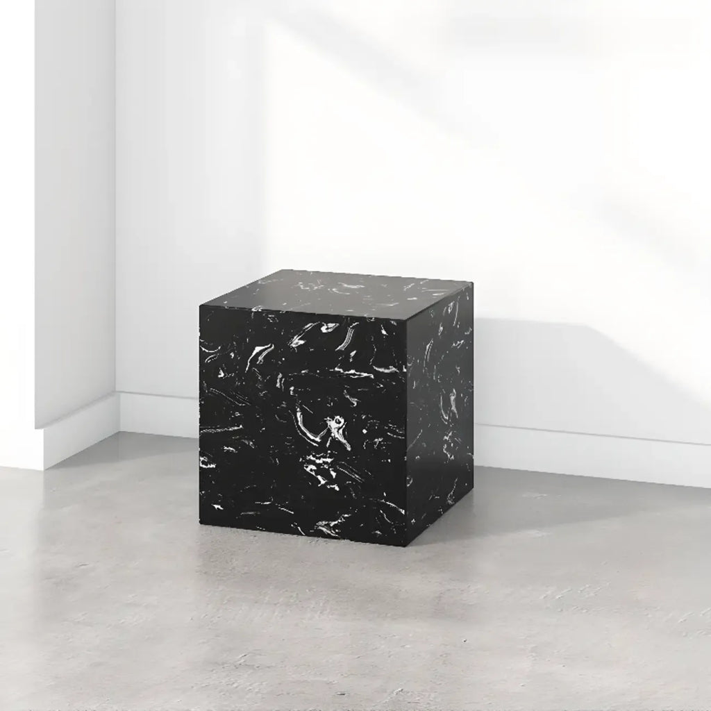 Table d'appoint minimaliste en marbre carré