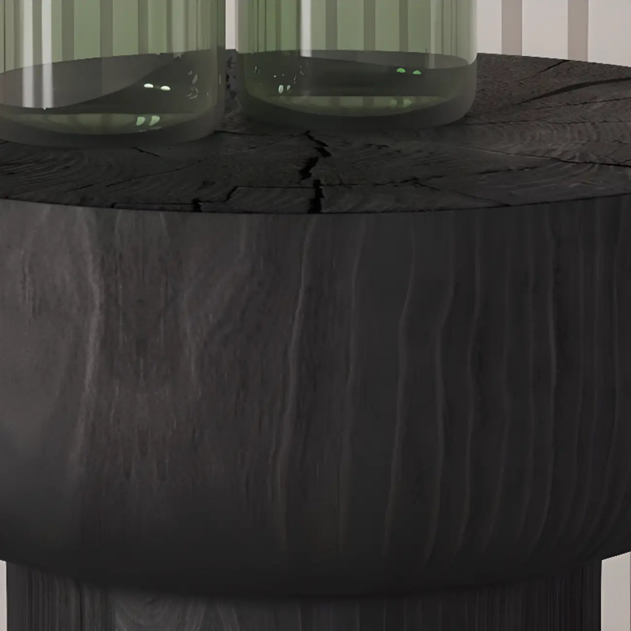 Table d'appoint en bois naturel de forme sablier
