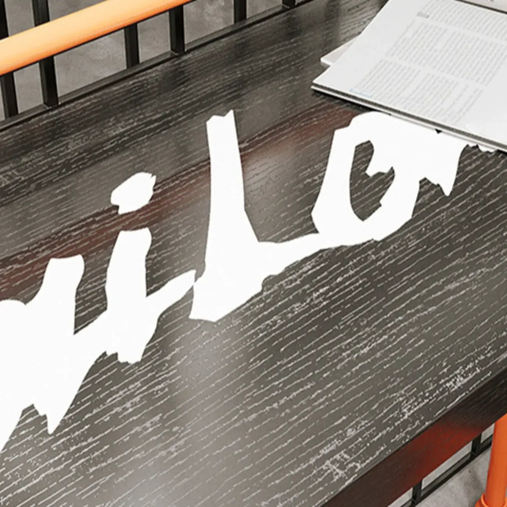 Tables de bar industrielles avec plateau en bois dur noir et structure orange