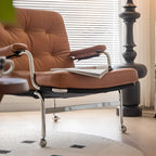 Fauteuil d'appoint en cuir style moderne du milieu du siècle avec roulettes