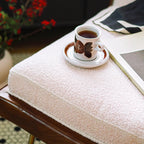 Fauteuil d'appoint glamour en sherpa avec coussin blanc