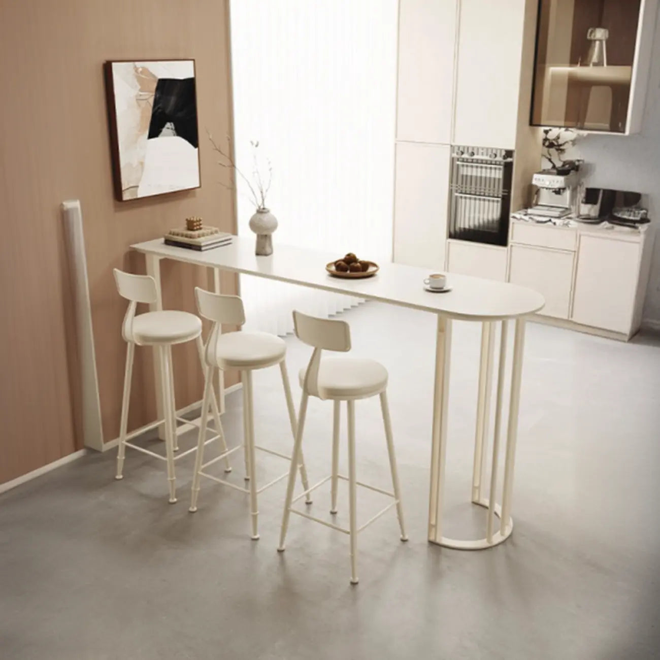 Table de bar blanche en pierre frittée de forme libre