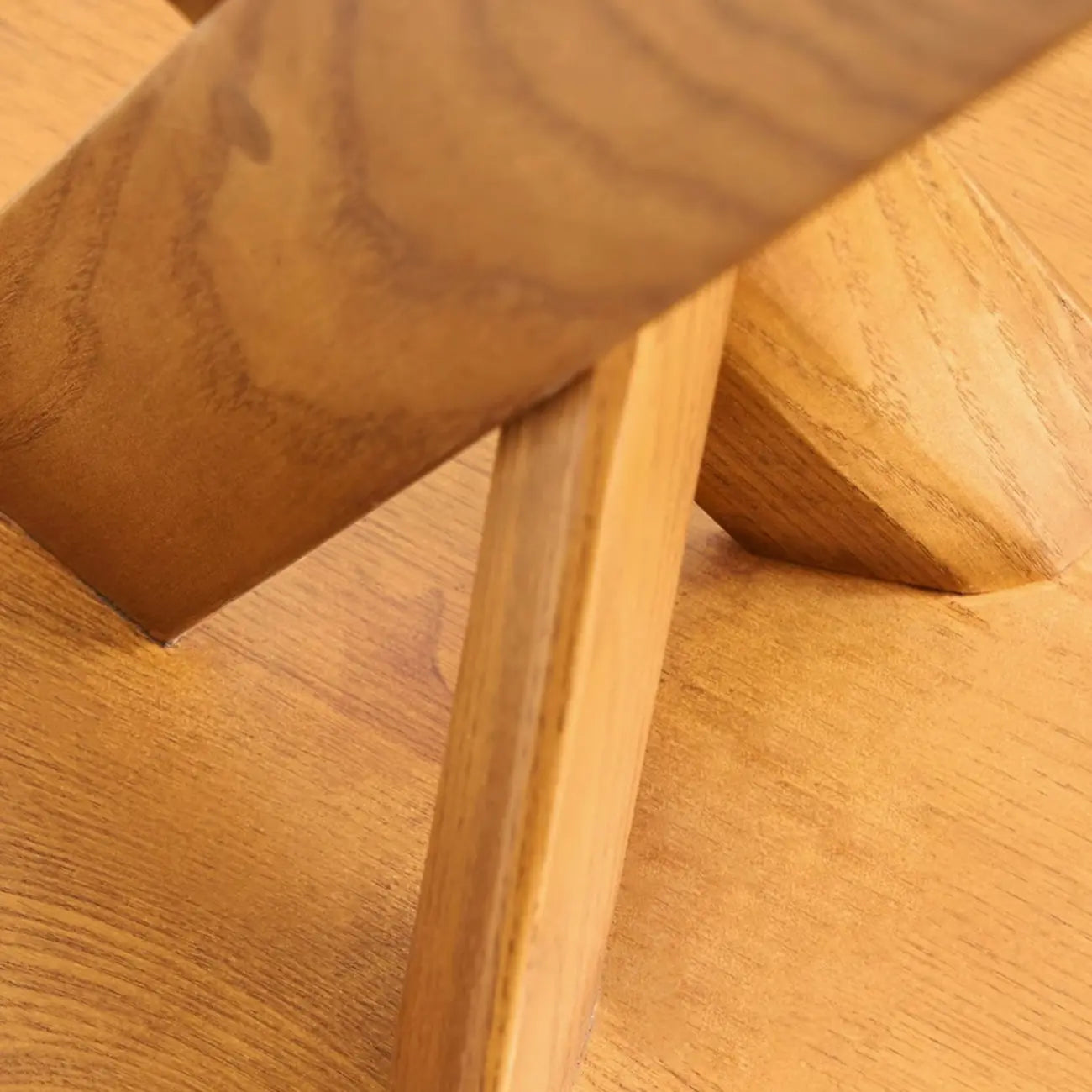 Table d'appoint trépied contemporaine en bois noir