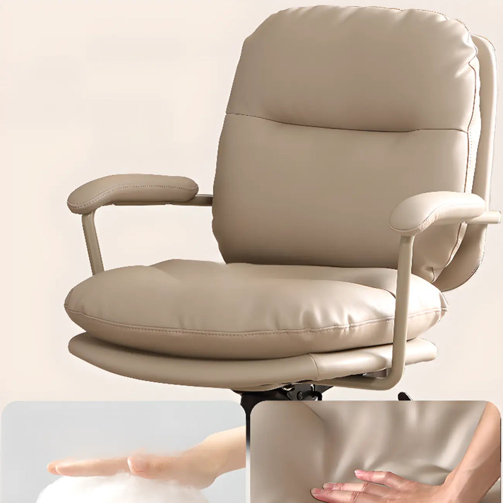 Fauteuil de bureau ergonomique pivotant en cuir beige élégant