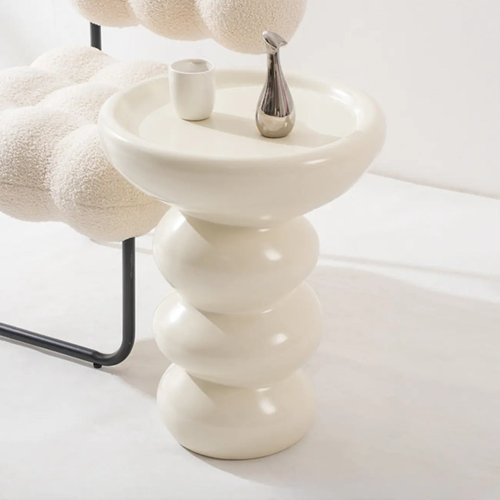 Table d'appoint ronde minimaliste en fibre de verre pour salon