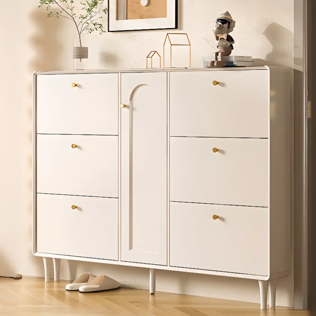 Meuble à chaussures d'entrée en bois beige avec rangement dissimulé