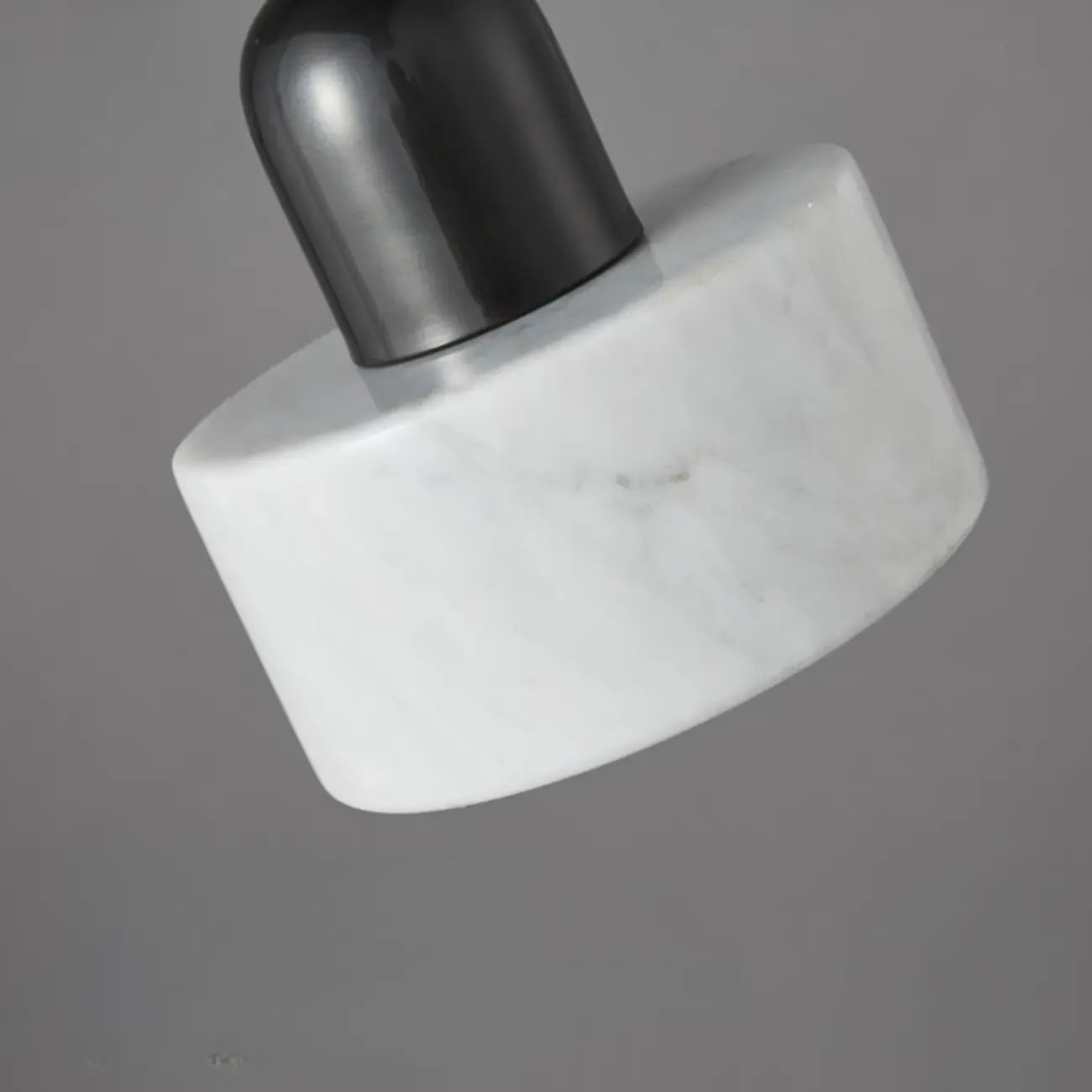 Suspension cylindrique moderne en pierre verte noire