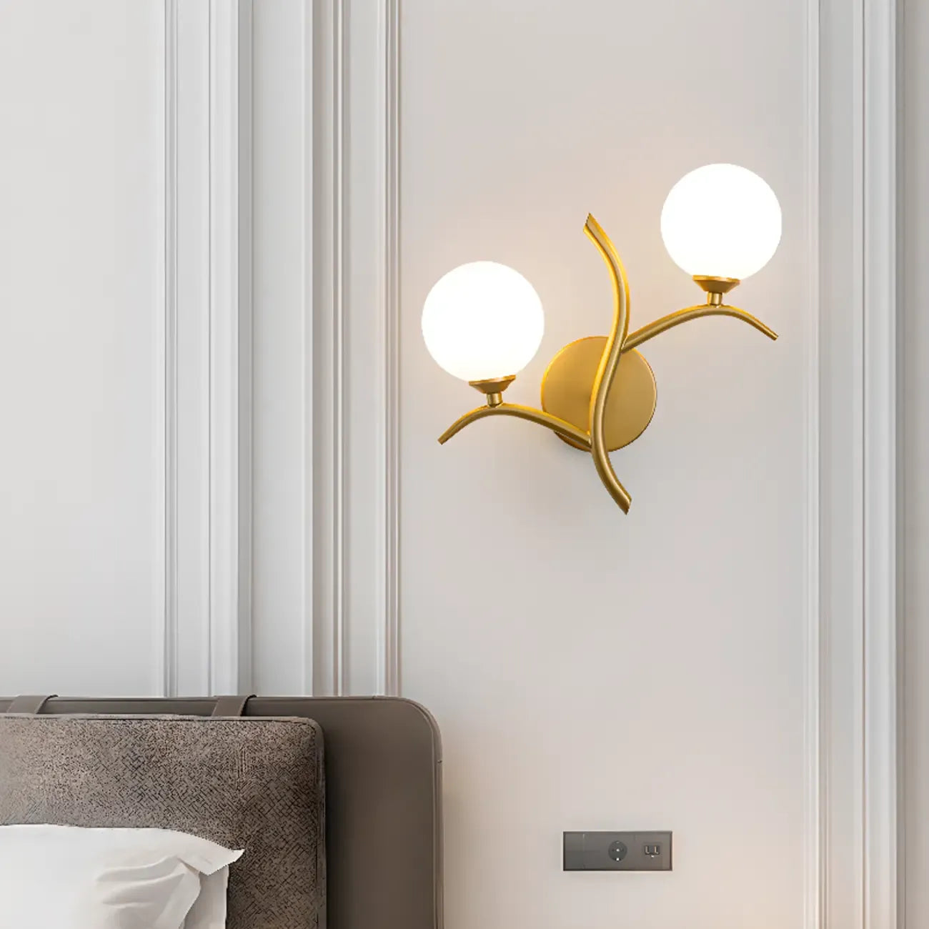 Applique murale moderne à 2 lumières avec globes en verre pour chambre à coucher