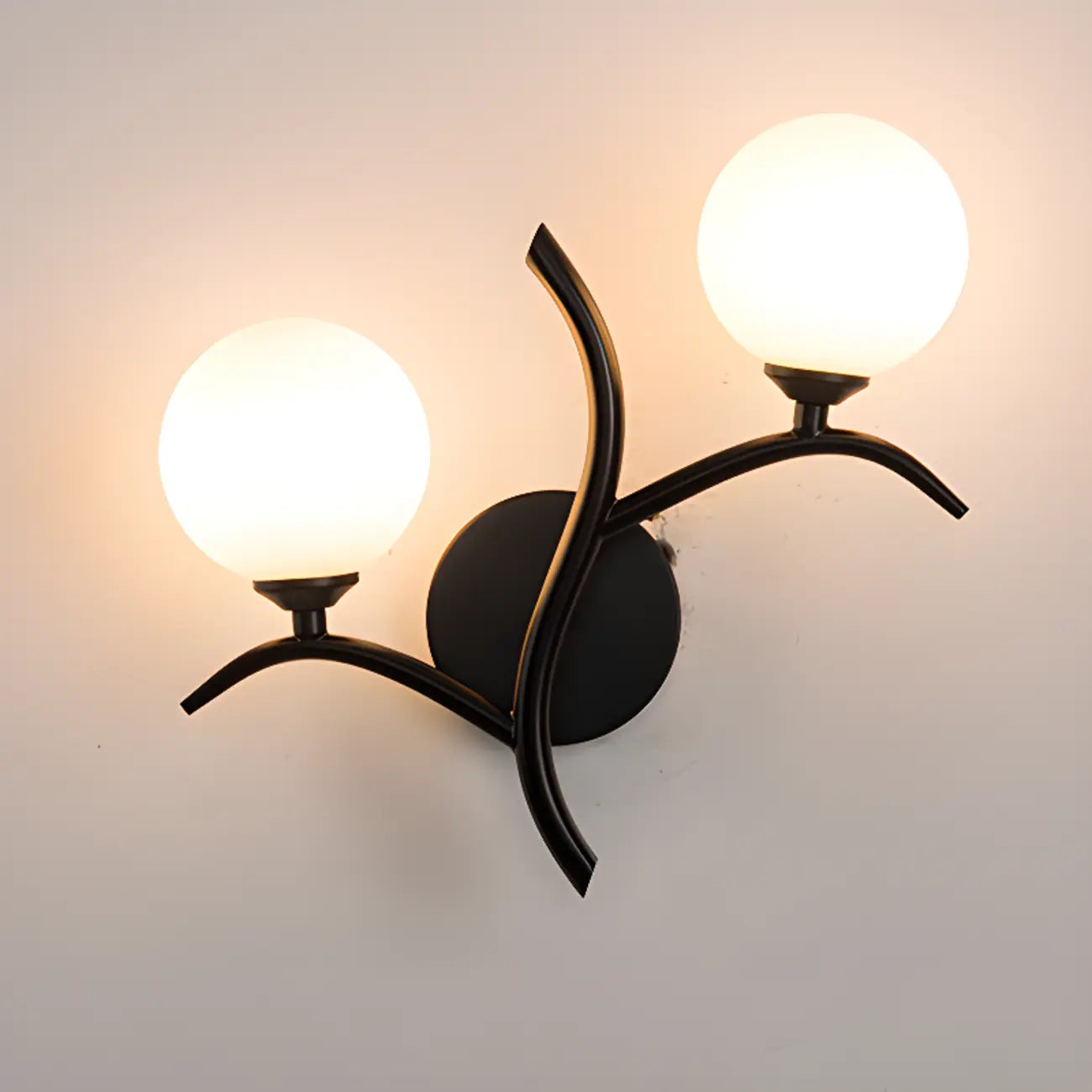 Applique murale moderne à 2 lumières avec globes en verre pour chambre à coucher