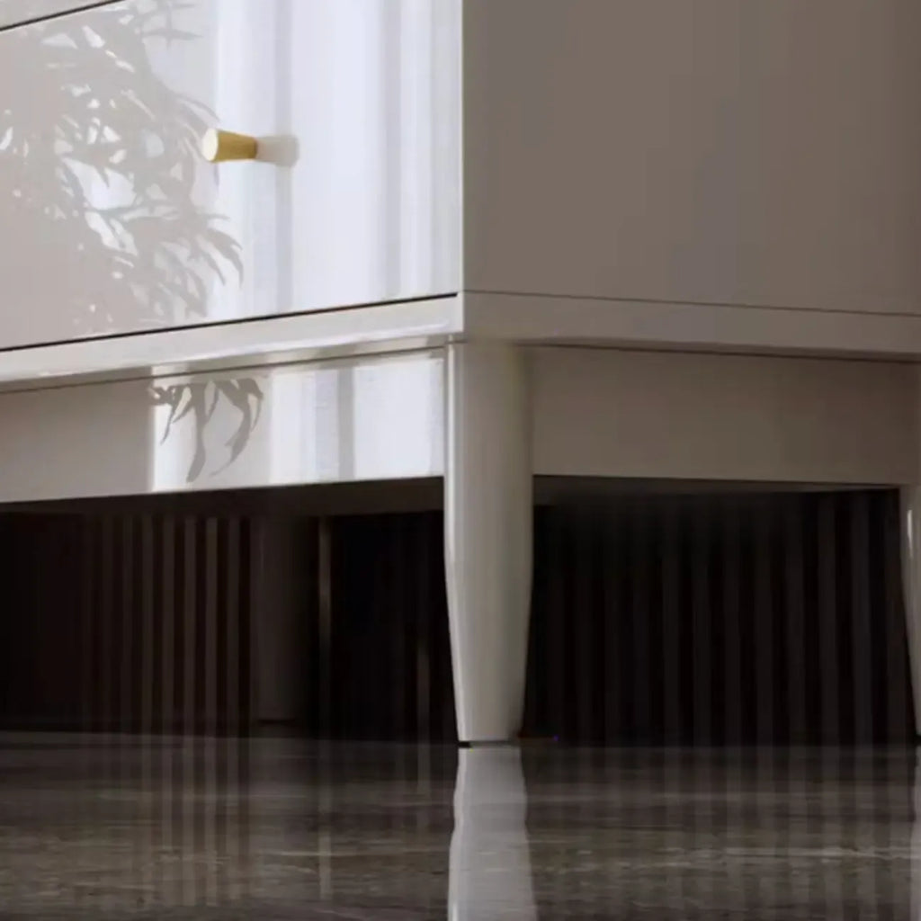 Armoire de rangement moderne et élégante en bois blanc avec portes vitrées