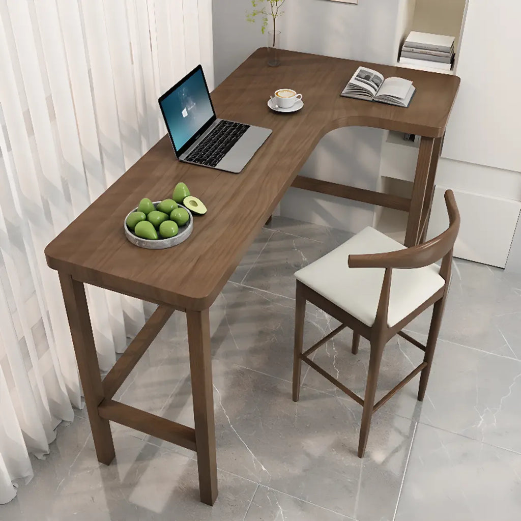 Tables de bar avec repose-pieds en bois brun de forme libre