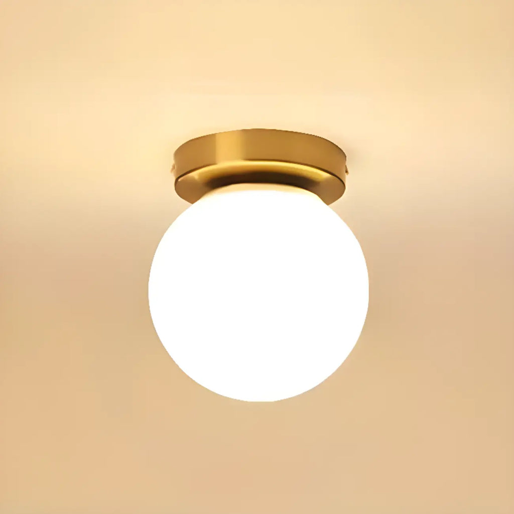 Plafonnier semi-encastré minimaliste en verre et métal, globe.