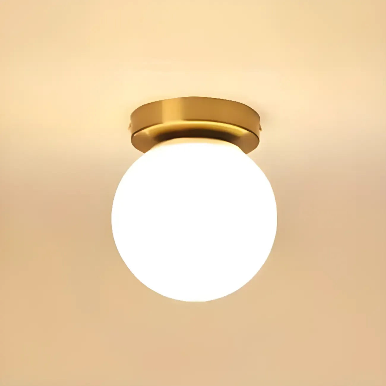 Plafonnier semi-encastré minimaliste en verre et métal, globe.