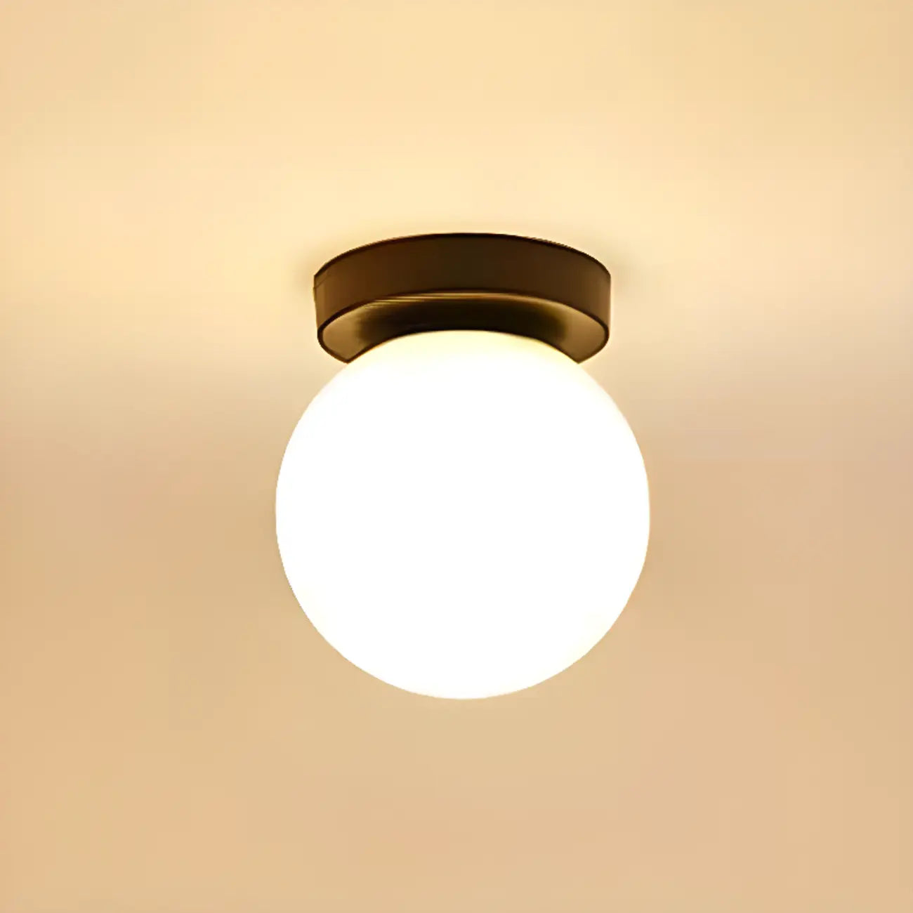 Plafonnier semi-encastré minimaliste en verre et métal, globe.