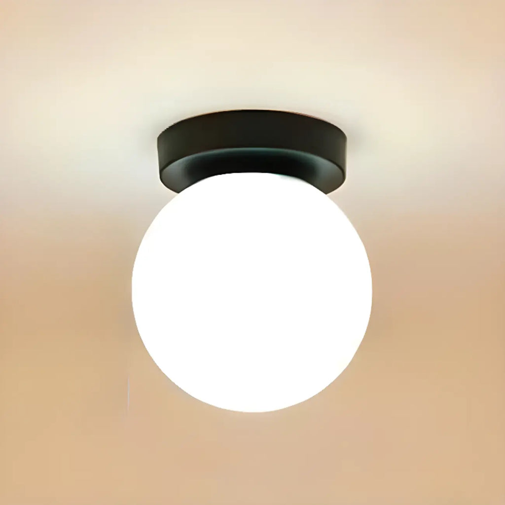 Plafonnier semi-encastré minimaliste en verre et métal, globe.