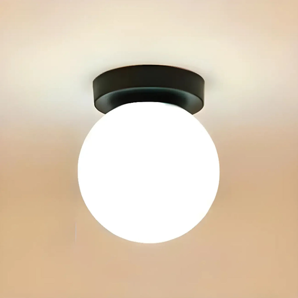 Plafonnier semi-encastré minimaliste en verre et métal, globe.