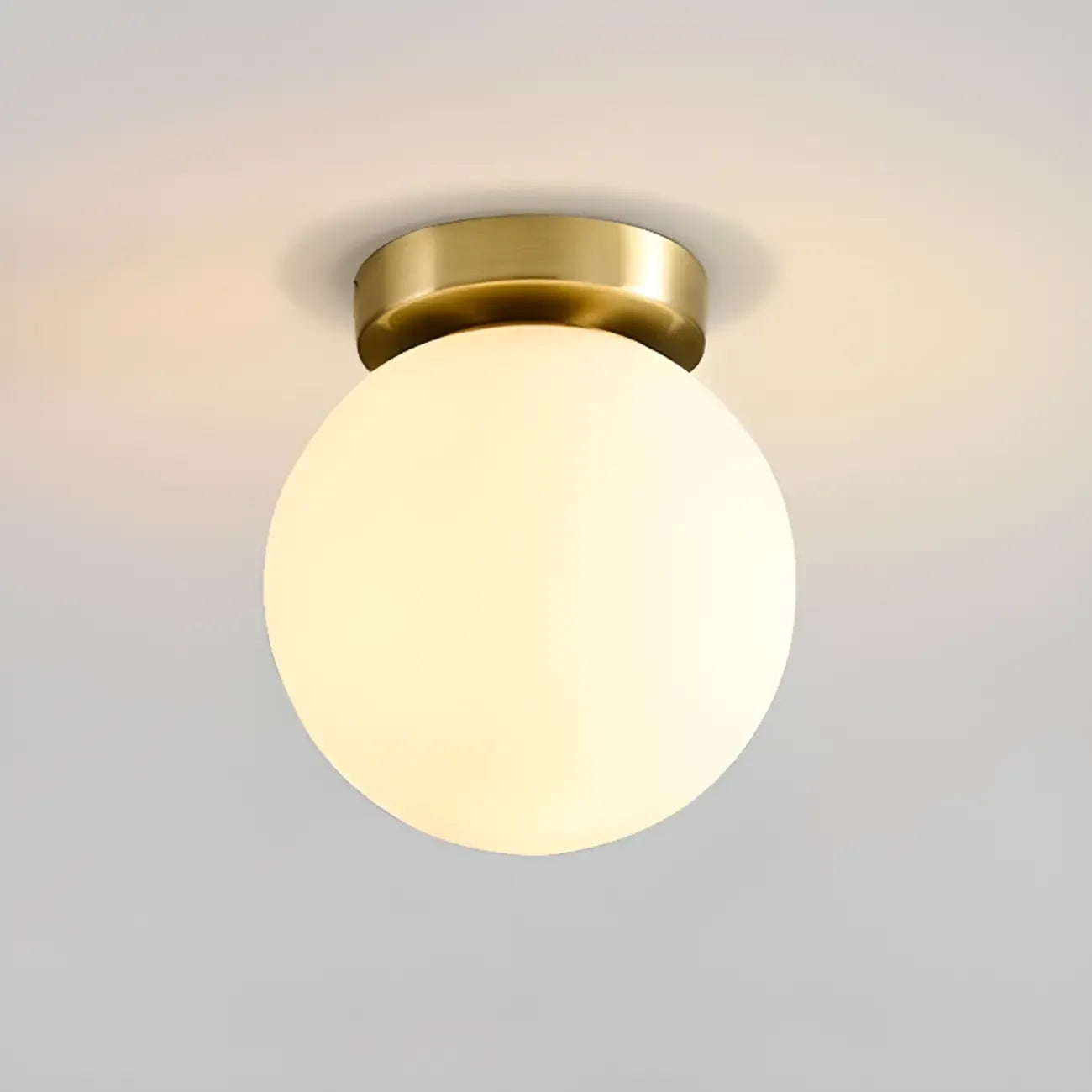 Plafonnier semi-encastré minimaliste en verre et métal, globe.