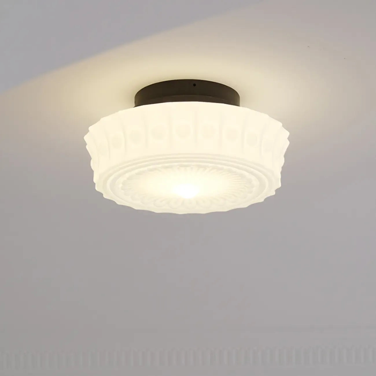 Plafonnier semi-encastré vintage rond en verre beige