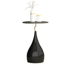 Table d'appoint ronde en pierre brune de style scandinave
