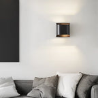 Applique a 2 luci a LED color rame con finitura oro/nera