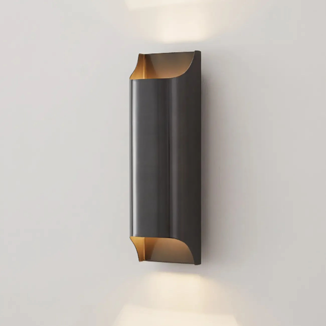 Applique a 2 luci a LED color rame con finitura oro/nera