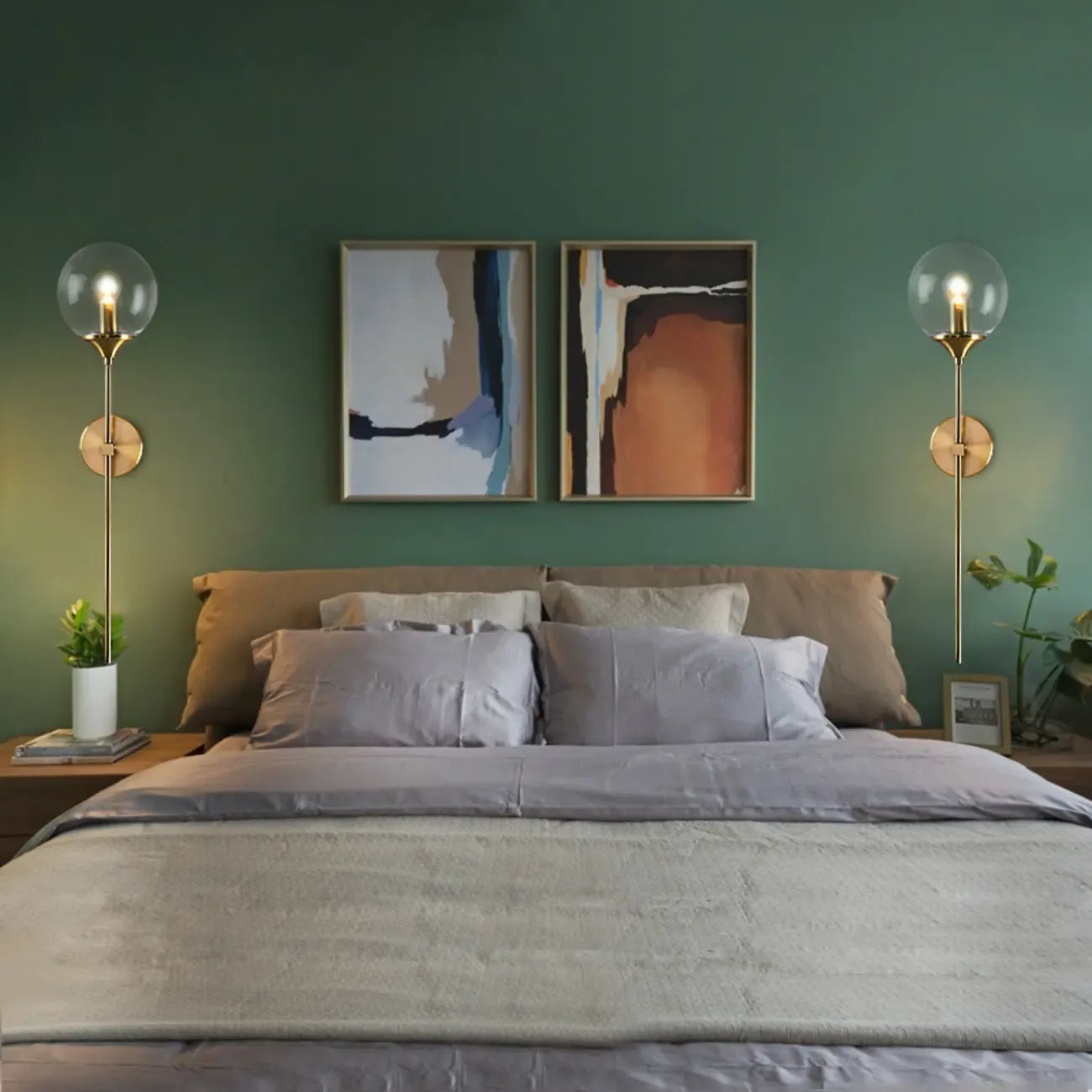 24 Applique moderne in ottone con paralume in vetro