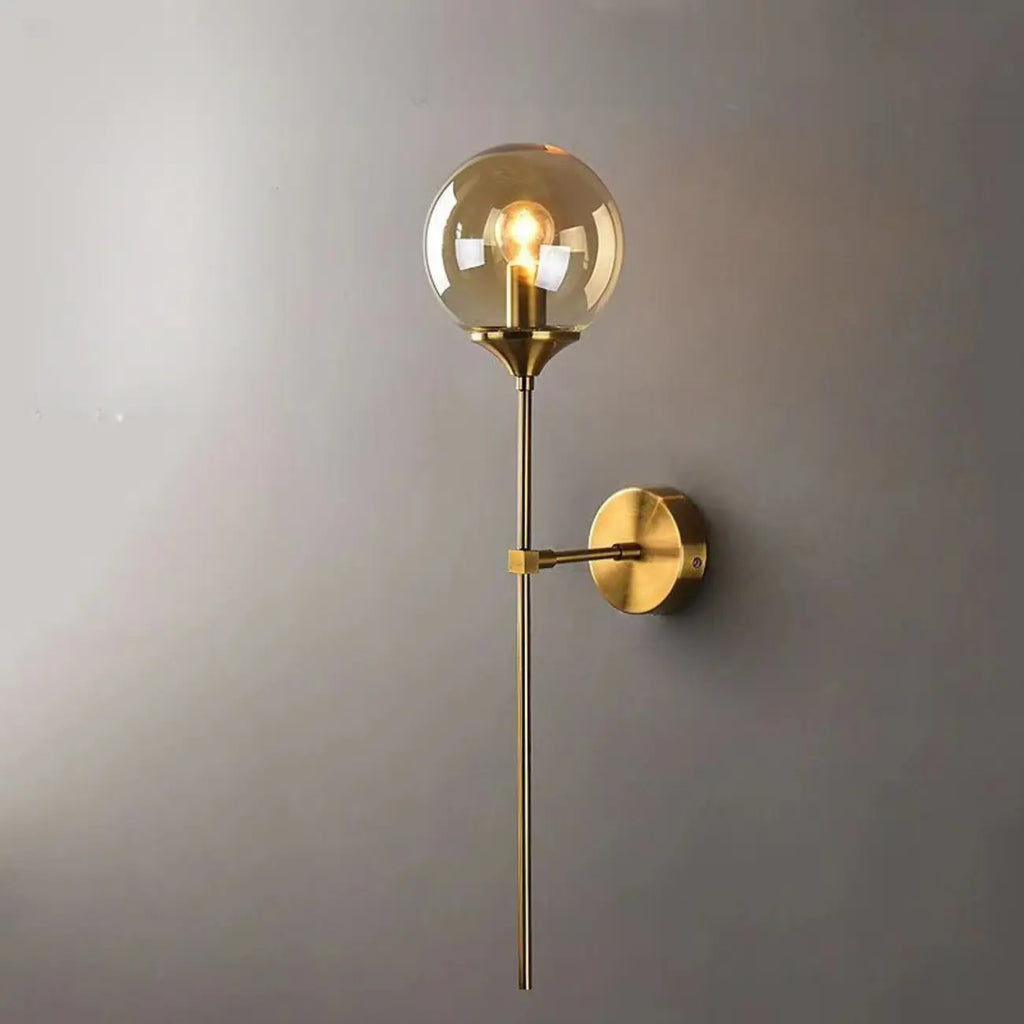 24 Applique moderne in ottone con paralume in vetro