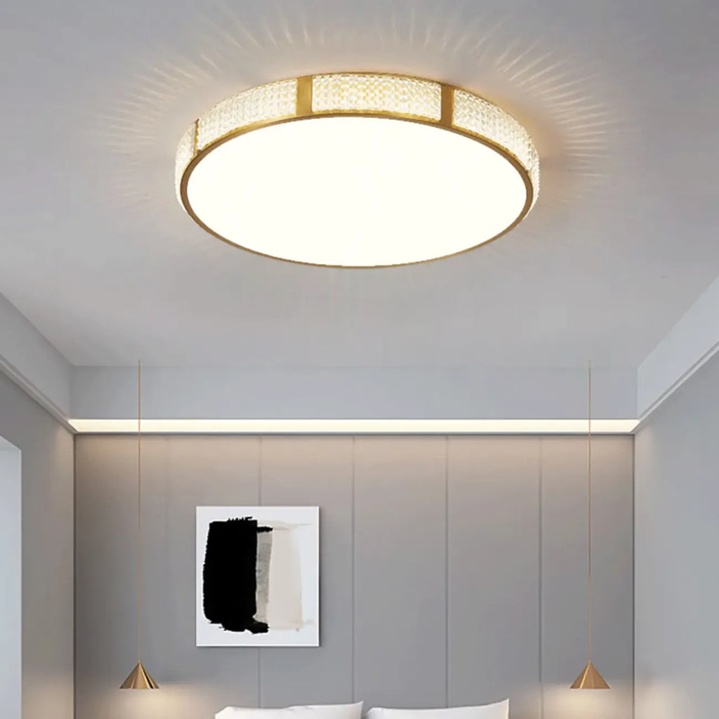 Plafonnier LED rond doré élégant