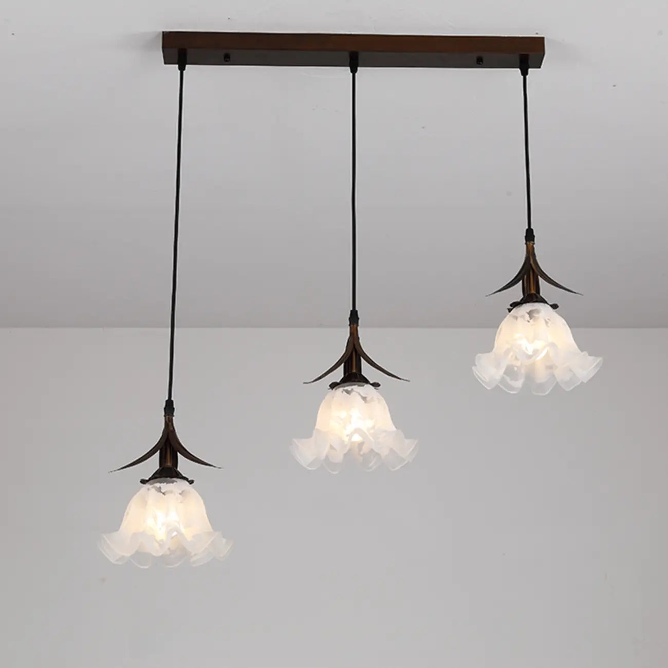 Suspension moderne en verre en forme de fleur pour la cuisine