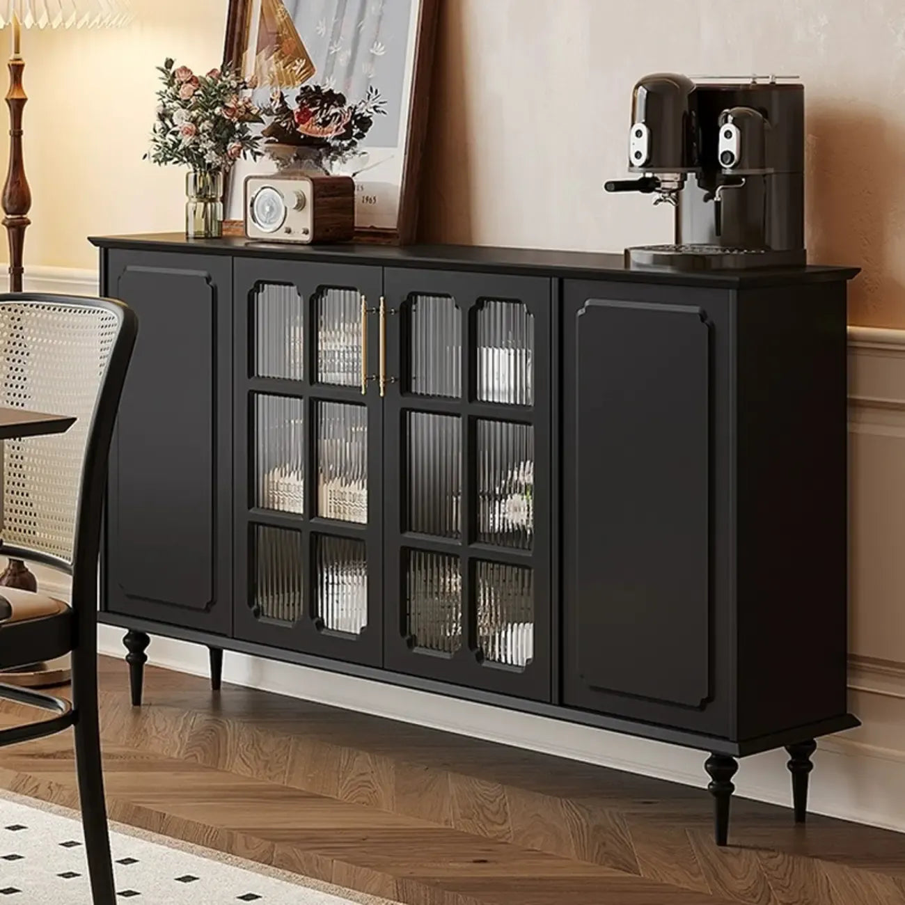 Meuble de rangement moderne en bois noir et verre cannelé pour salon
