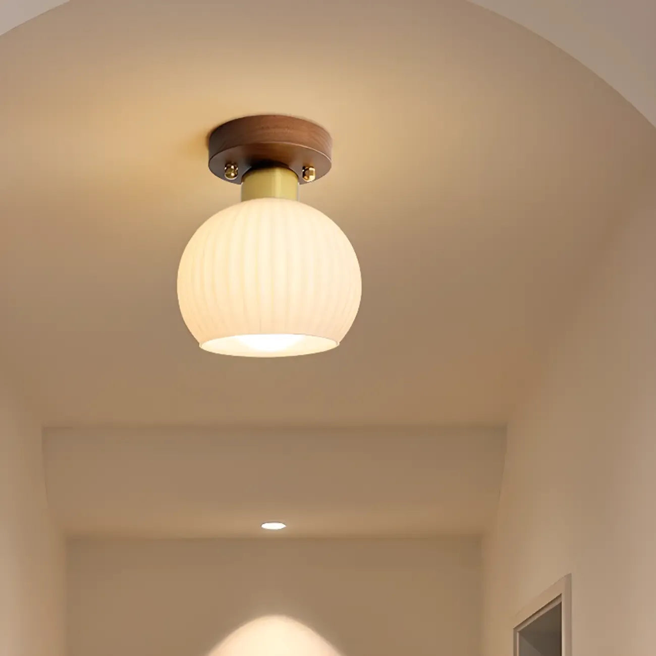 Plafonnier semi-encastré moderne crème à une lumière avec dôme en verre