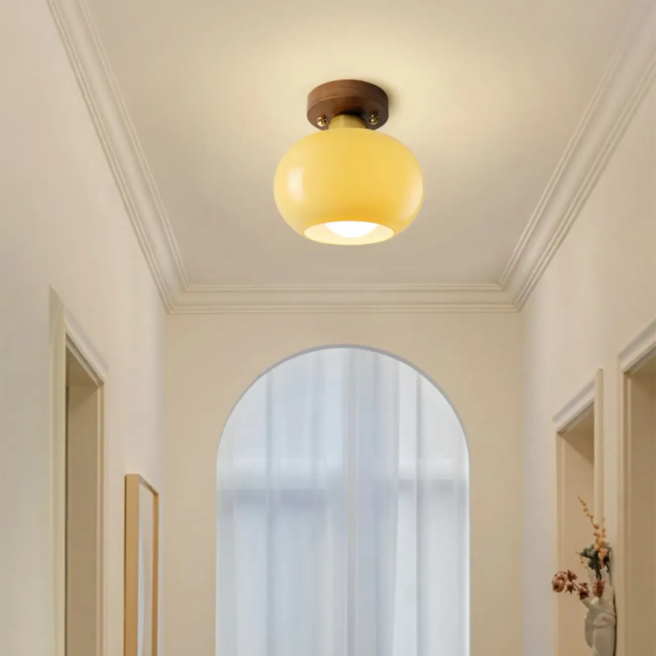 Plafonnier semi-encastré moderne crème à une lumière avec dôme en verre